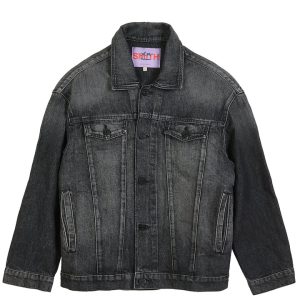 Jaket denim relaxed fit warna hitam pudar dari Jackie Smith tampak depan